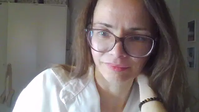 Snapshot of SEA_Dream chatting on May 3, 2026, 4:13 pm SEA Dream online show from May 3, 2026, 4:13 pm