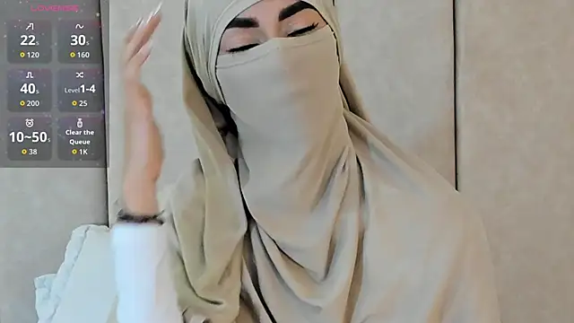 Snapshot of _Zahiira_ chatting on September 18, 2025, 11:34 am  Zahiira  online show from September 18, 2025, 11:34 am