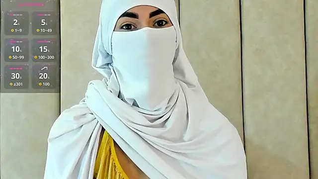 Snapshot of _Zahiira_ chatting on October 20, 2025, 12:05 pm  Zahiira  online show from October 20, 2025, 12:05 pm