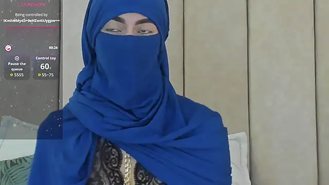 Snapshot of _Zahiira_ chatting on October 25, 2025, 11:29 am  Zahiira  online show from October 25, 2025, 11:29 am