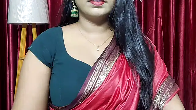 Webrowncouple online show from October 19, 2025, 8:04 am