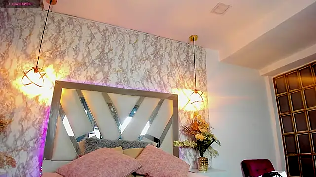 Aisha poweer online show from October 26, 2025, 2:17 am