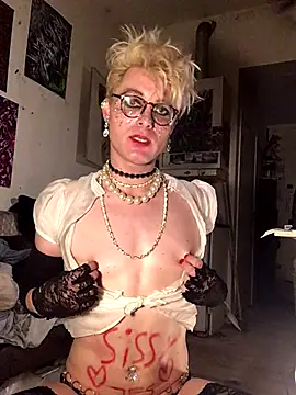 Snapshot of Sissy_Cindy_Whore chatting on November 2, 2025, 12:24 am Sissy Cindy Whore online show from November 2, 2025, 12:24 am