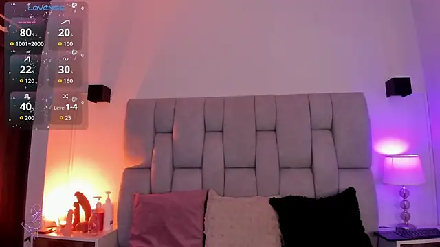 Mia volkova online show from December 19, 2025, 9:49 am