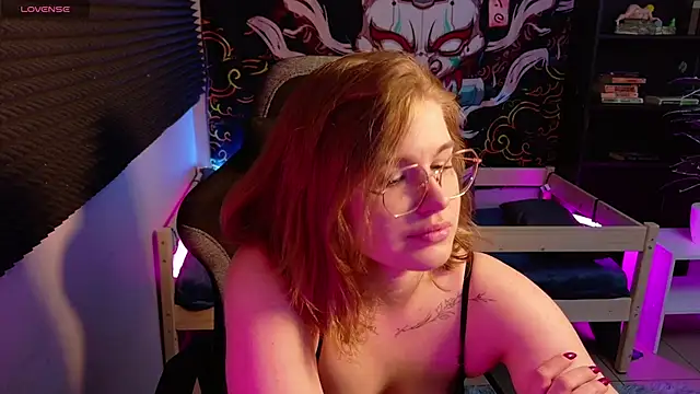 SophieMurrr online show from May 8, 2026, 8:36 pm
