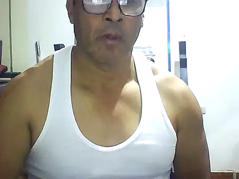 Snapshot of sexigym35 chatting on October 3, 2025, 3:25 am sexigym35 online show from October 3, 2025, 3:25 am