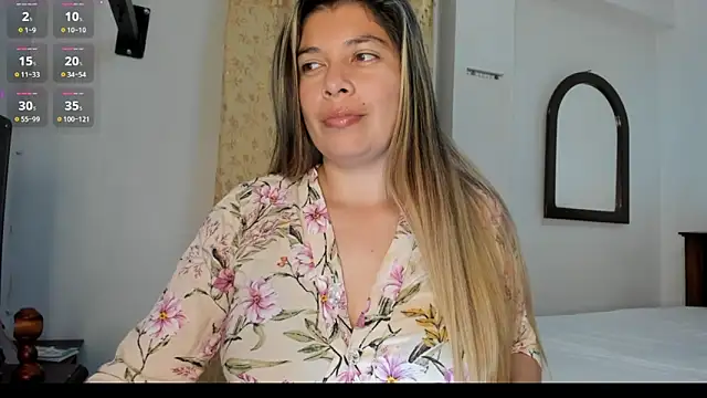 Snapshot of Noortaheri88 chatting on December 20, 2025, 9:16 am Noortaheri88 online show from December 20, 2025, 9:16 am