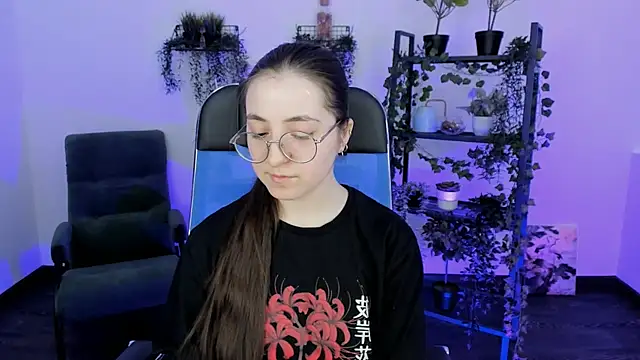 Snapshot of VirtuallVoyant chatting on March 25, 2026, 4:24 pm VirtuallVoyant online show from March 25, 2026, 4:24 pm