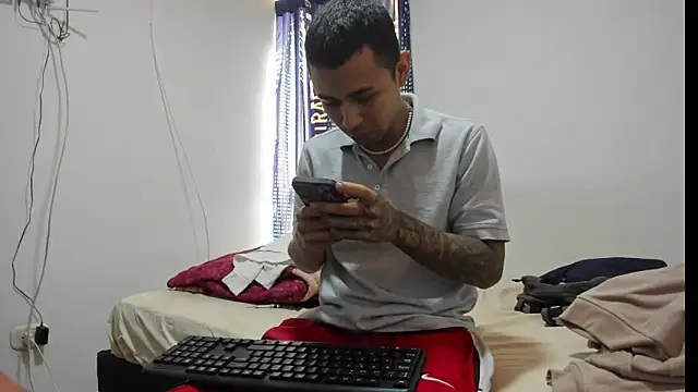  Logan Colton  online show from December 19, 2025, 5:20 pm