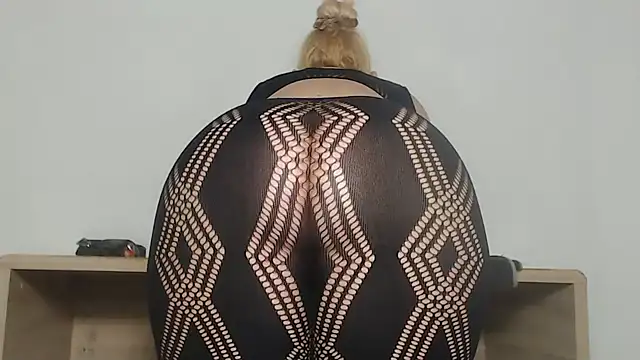 clarabbw47 online show from February 27, 2026, 8:53 pm