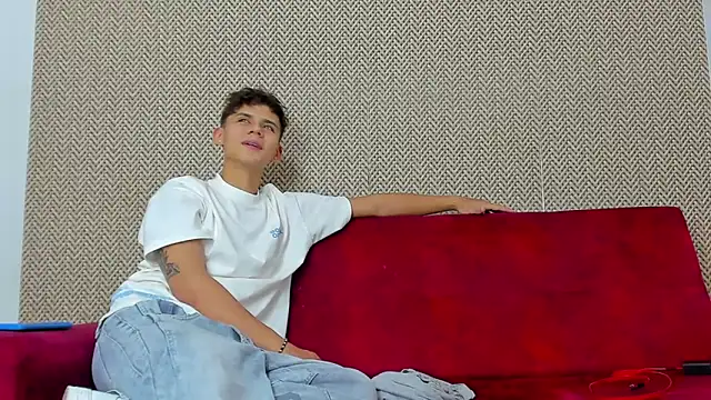 willy sexxx18 online show from February 21, 2026, 7:59 pm