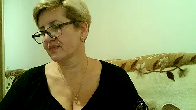 Dana4921 online show from October 27, 2025, 6:45 pm