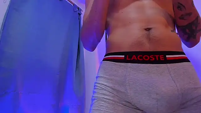 hot alpha boys online show from September 26, 2025, 5:39 pm