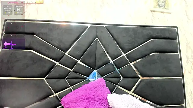 SASHA BROWNIE   online show from May 9, 2026, 7:52 pm
