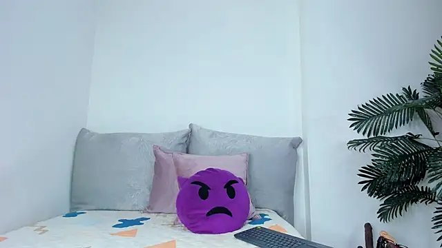 Lilygomezz online show from September 25, 2025, 9:35 am