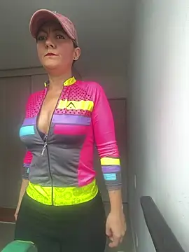 Snapshot of Tinymilf_ chatting on June 27, 2026, 2:34 pm Tinymilf online show from June 27, 2026, 2:34 pm