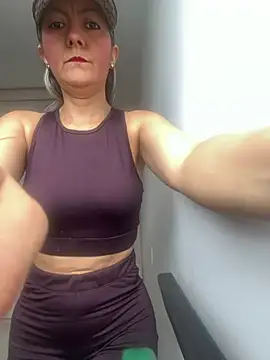 Snapshot of Tinymilf_ chatting on June 29, 2026, 6:30 pm Tinymilf online show from June 29, 2026, 6:30 pm