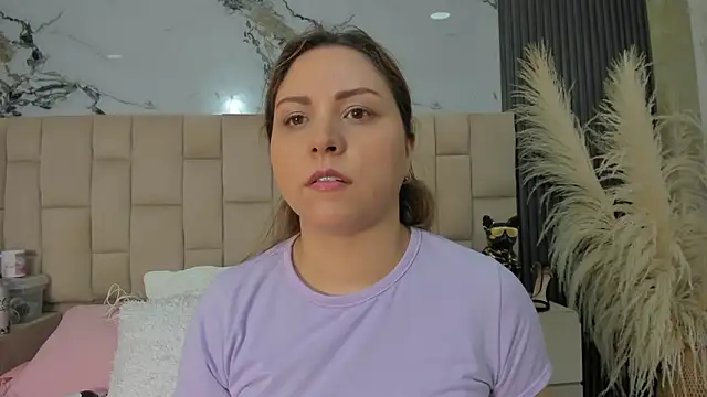 cloesummerr  online show from March 5, 2026, 1:29 pm