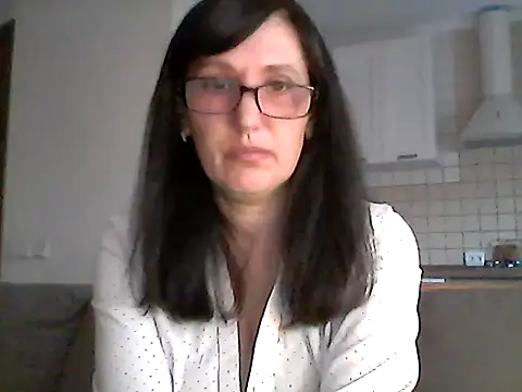 Elena48324 online show from April 27, 2026, 5:22 pm
