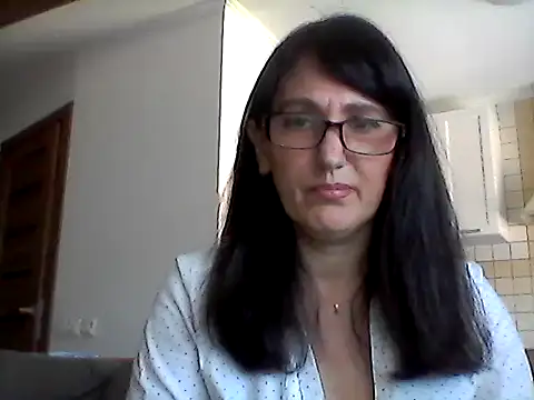Elena48324 online show from May 5, 2026, 10:01 am