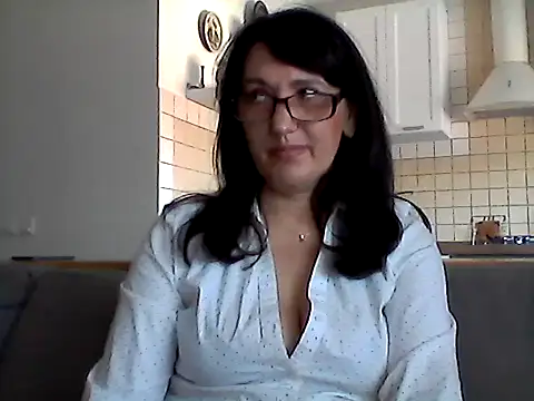 Elena48324 online show from May 10, 2026, 9:36 am