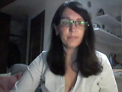 Elena48324 online show from May 11, 2026, 5:43 pm