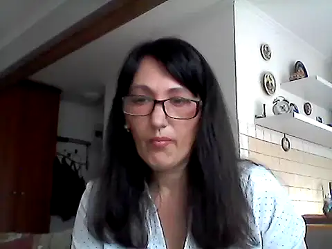 Elena48324 online show from May 12, 2026, 10:23 am