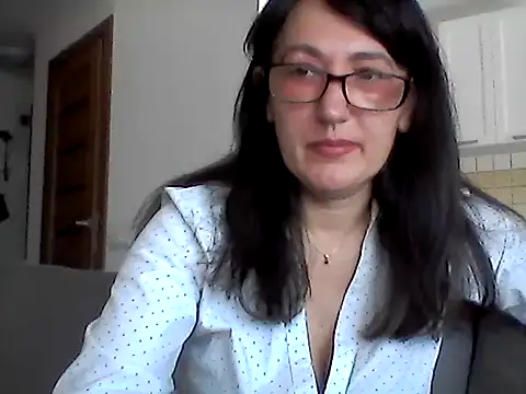 Elena48324 online show from May 31, 2026, 7:15 am