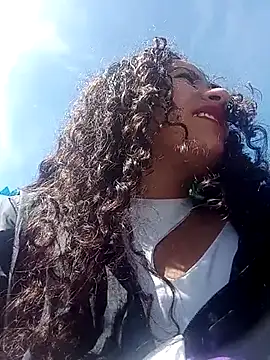 Snapshot of Yaya_watson chatting on September 25, 2025, 7:06 pm Yaya watson online show from September 25, 2025, 7:06 pm