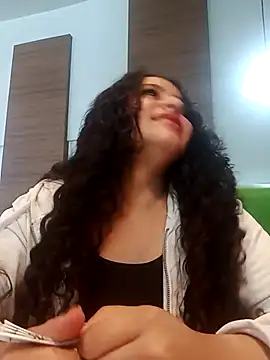 Snapshot of Yaya_watson chatting on October 7, 2025, 8:17 pm Yaya watson online show from October 7, 2025, 8:17 pm