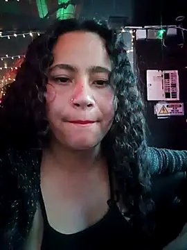 Snapshot of Yaya_watson chatting on October 18, 2025, 10:21 pm Yaya watson online show from October 18, 2025, 10:21 pm