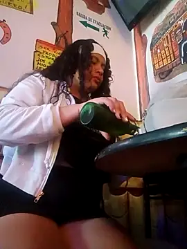 Snapshot of Yaya_watson chatting on October 23, 2025, 8:29 pm Yaya watson online show from October 23, 2025, 8:29 pm