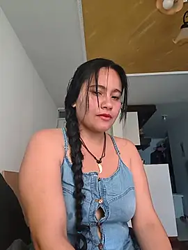 Snapshot of Yaya_watson chatting on May 20, 2026, 5:30 pm Yaya watson online show from May 20, 2026, 5:30 pm