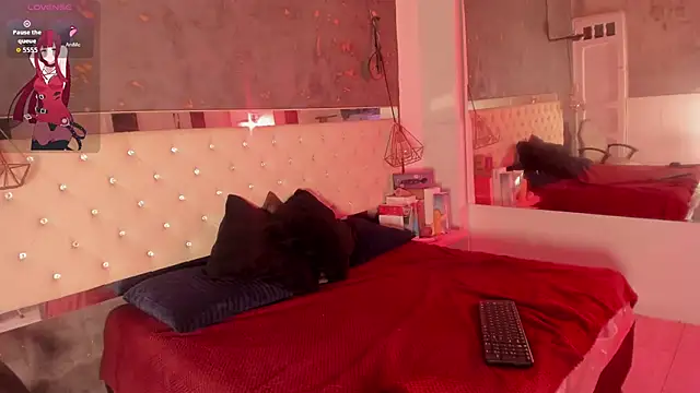 Snapshot of Viiolettlopez chatting on September 20, 2025, 1:23 pm Viiolettlopez online show from September 20, 2025, 1:23 pm