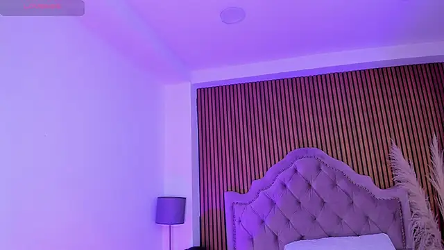 Starbutterflyy  online show from January 9, 2026, 5:21 am