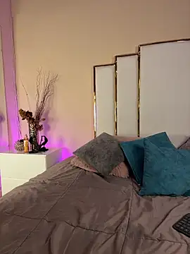 Alexandraa Gomez online show from October 9, 2025, 8:40 pm