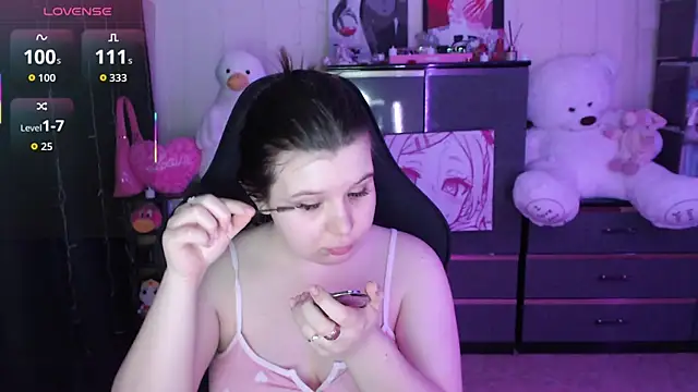 AmyVibess online show from February 15, 2026, 8:05 pm