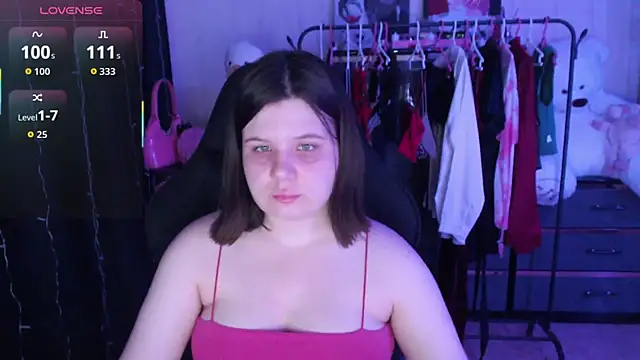 AmyVibess online show from May 12, 2026, 6:05 pm
