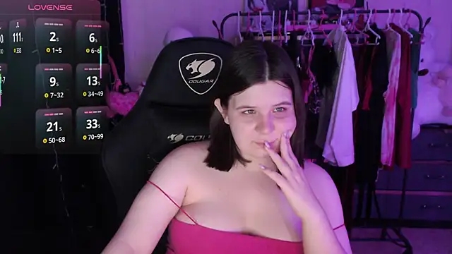 AmyVibess online show from June 18, 2026, 7:07 pm