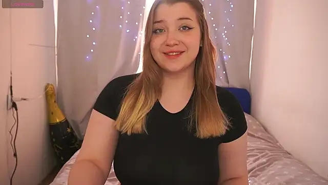 CuteSharloti online show from June 15, 2026, 4:09 pm