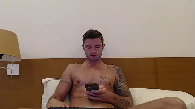 aleks hot1234 online show from April 17, 2026, 11:41 pm