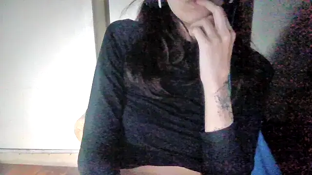 agusttt2667 online show from June 24, 2026, 9:47 pm