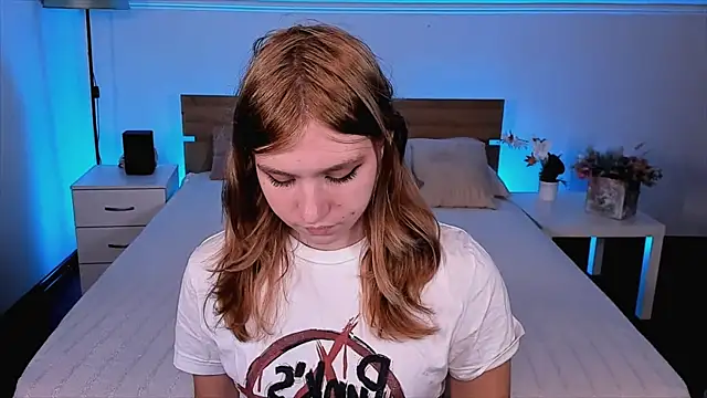 Snapshot of Iris_Rain chatting on October 5, 2025, 10:35 am Iris Rain online show from October 5, 2025, 10:35 am