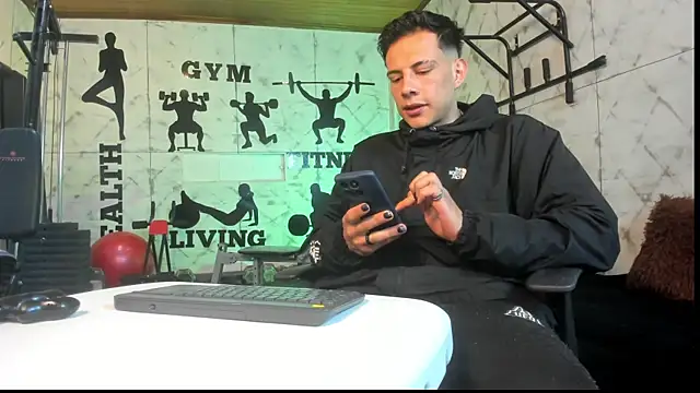 Dustin Sonne online show from June 12, 2026, 3:38 am