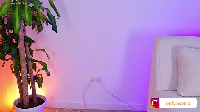 onlyemily  online show from March 16, 2026, 1:22 am