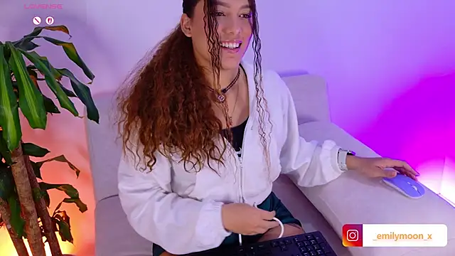 onlyemily  online show from March 17, 2026, 1:32 am