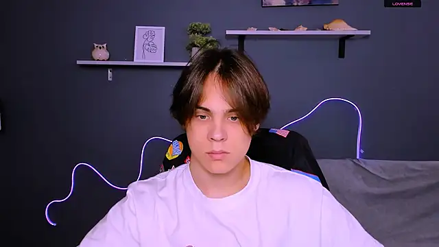 Snapshot of karl_mans chatting on September 21, 2025, 8:27 am karl mans online show from September 21, 2025, 8:27 am