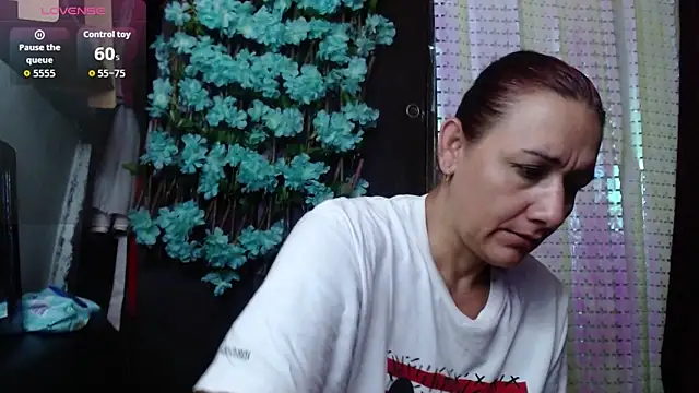 darling hott online show from October 1, 2025, 11:05 am