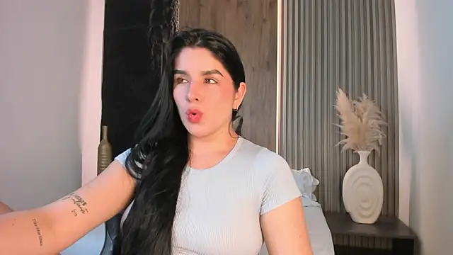 evelin lopezz online show from March 25, 2026, 2:28 am