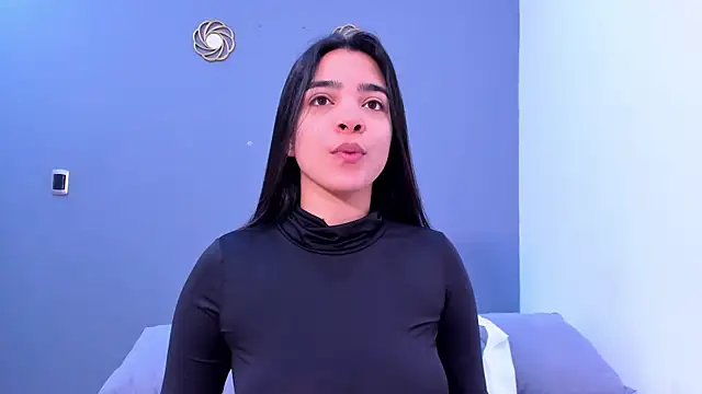 Snapshot of KamilaBetancourt chatting on June 26, 2026, 1:04 pm KamilaBetancourt online show from June 26, 2026, 1:04 pm